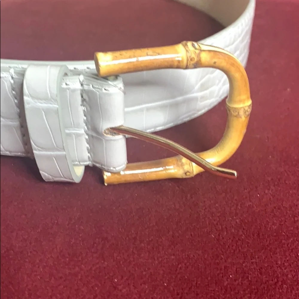 Steve Madden wooden buckle gray belt‎